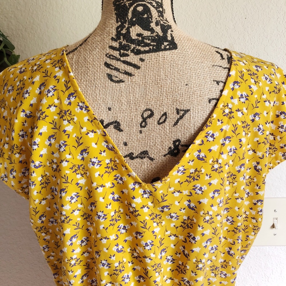 Old Navy Gold Floral Dress - Picture 9 of 10